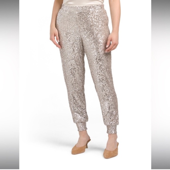 Cable & Gauge Shimmering Silver Sequin Joggers - Picture 1 of 6